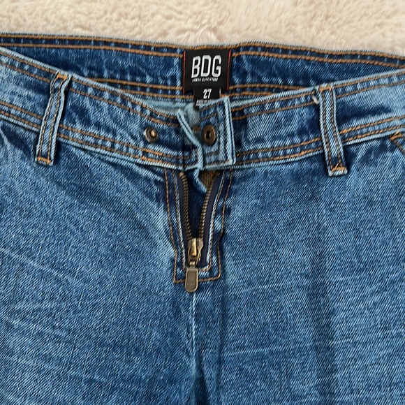 NWOT BDG FLAIRED BOTTOM DENIM JEANS - Picture 3 of 9